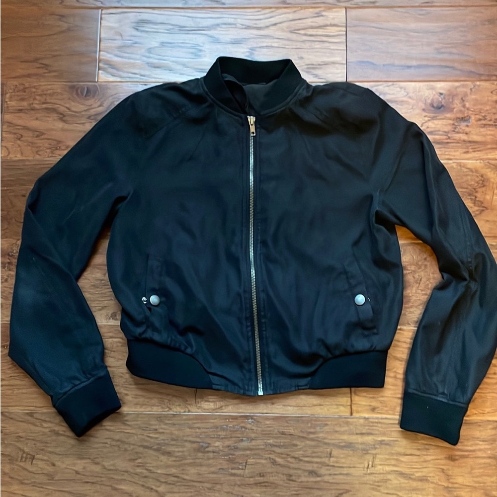 Black Cropped Bomber Jacket Size Medium Zip Up Jacket Front Pockets